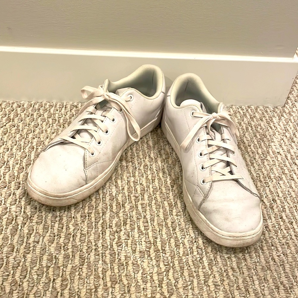 Men’s white sneakers